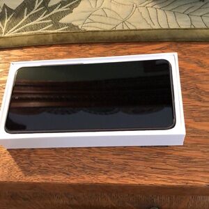 Samsung Galaxy S21 FE 5G phone